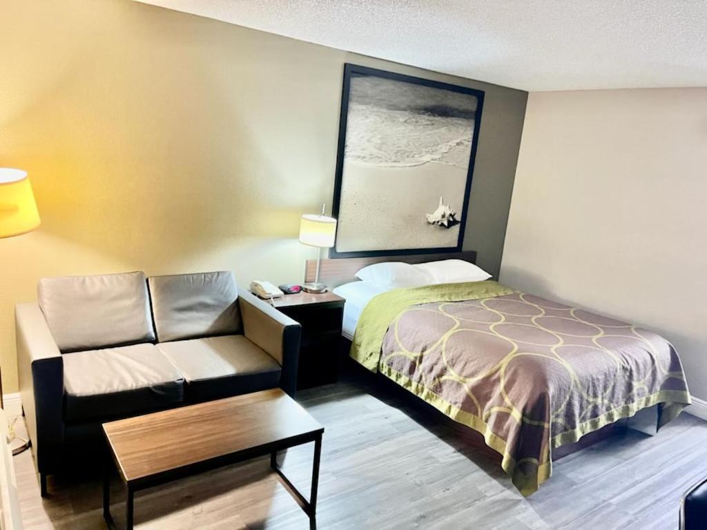 Motel Super 8 By Wyndham Bay St. Louis Esterno foto
