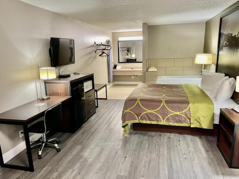 Motel Super 8 By Wyndham Bay St. Louis Esterno foto