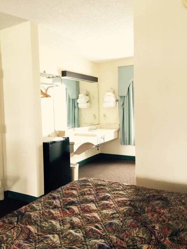 Motel Super 8 By Wyndham Bay St. Louis Esterno foto