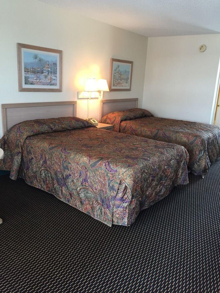 Motel Super 8 By Wyndham Bay St. Louis Esterno foto