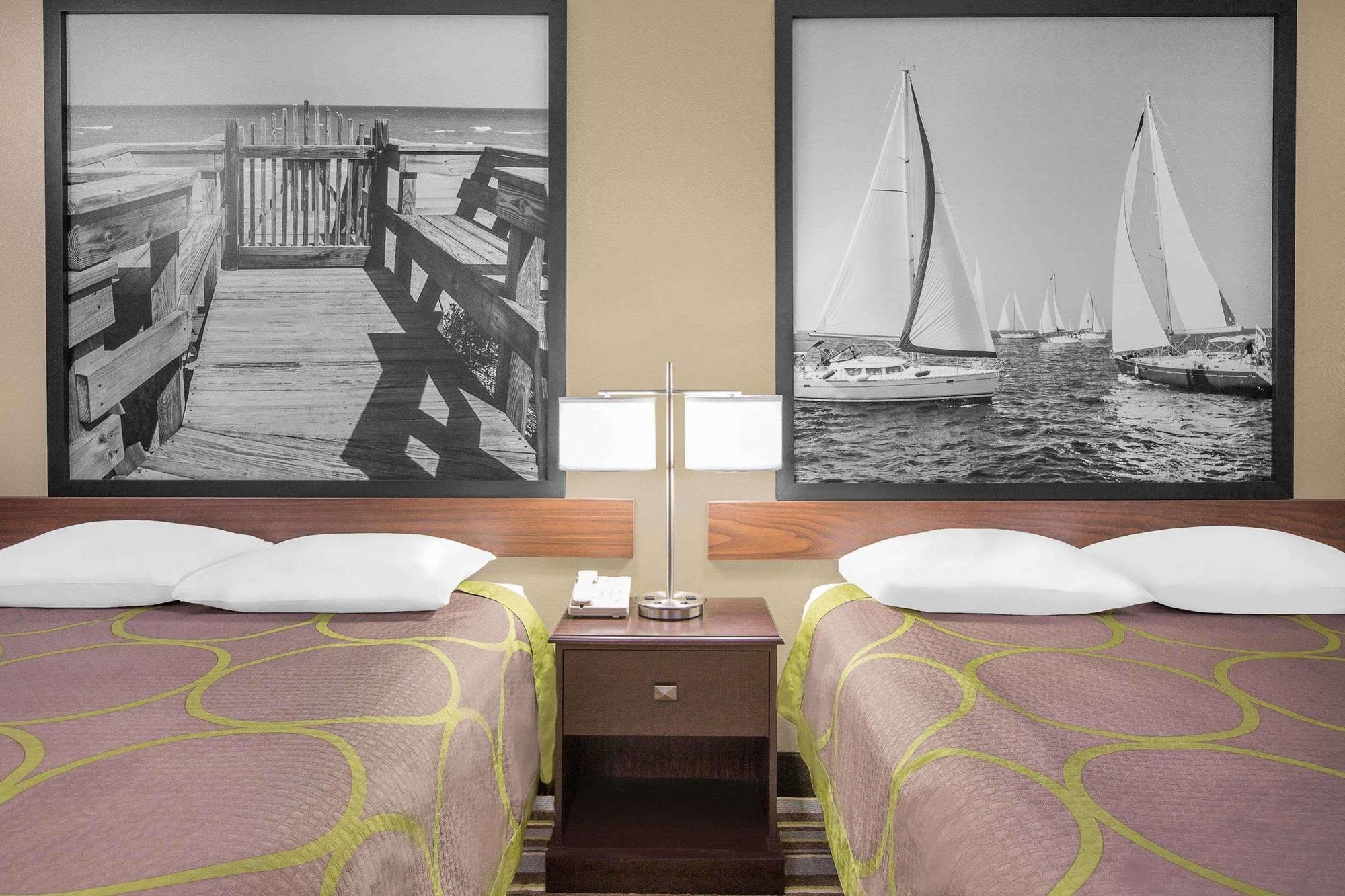 Motel Super 8 By Wyndham Bay St. Louis Esterno foto